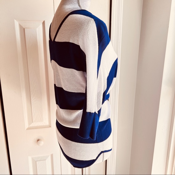 Price⬇️ Express 3/4 Sleeve Boating Top - Picture 3 of 6